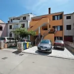 Διαμέρισμα Elda Ρόβινι