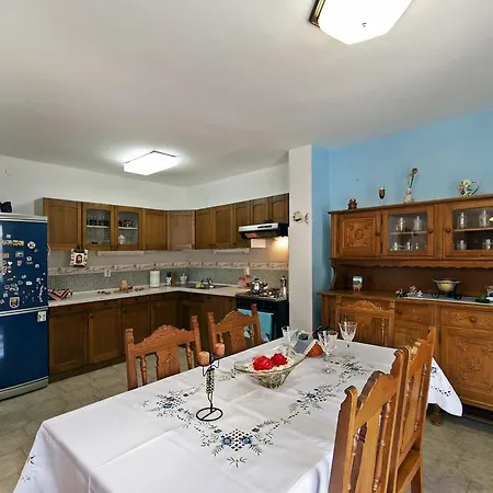 Apartment Elda *