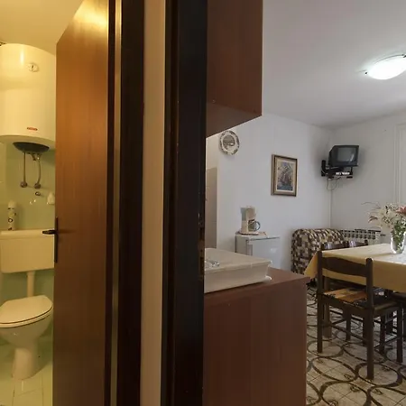Elda Apartment *