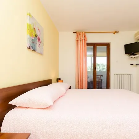 Elda * Rovinj