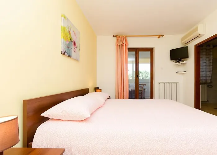 Elda * Rovinj