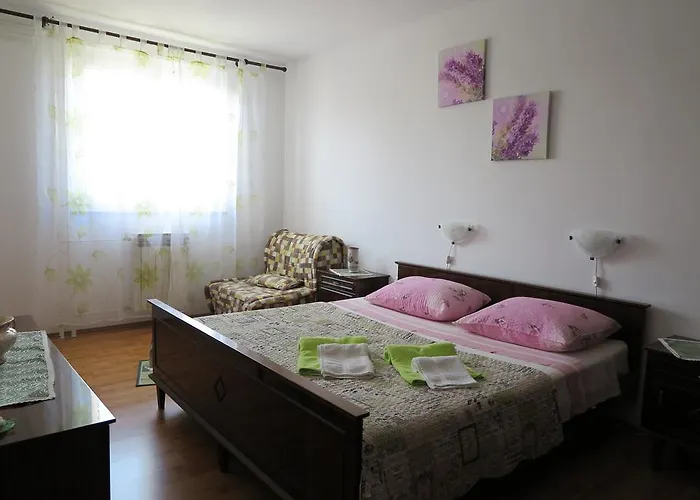 Elda Apartament *